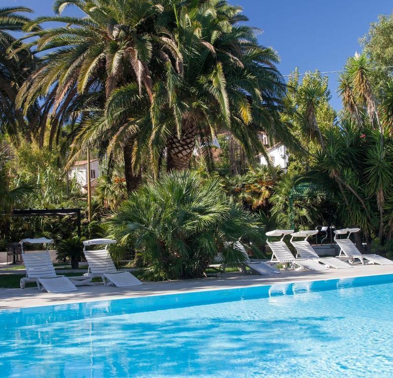 Barracuda Hotel 4*